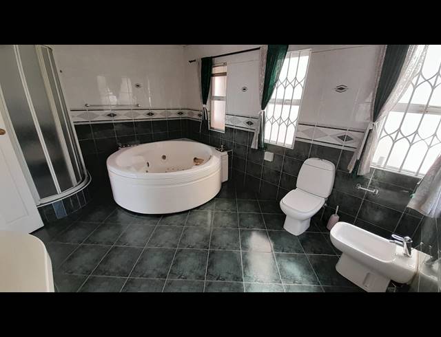 4 BEDROOM FLAT TO LET IN MUSGRAVE